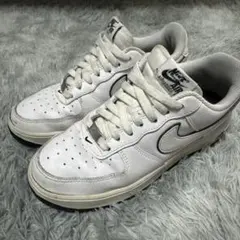 NIKE AIR FORCE 1 ホワイト ブラックのサムネイル
