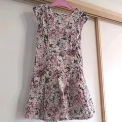 GAPKIDS 未着用 小花柄ワンピース 130㎝
