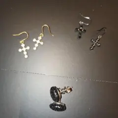 クロスデザインピアス含む 他１点の合計３点セット