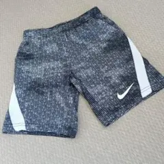 Nikeドライフィット　 ハーフパンツ グラフィックプリント