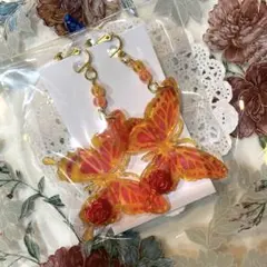 華やか 蝶々 レジン イヤリング 揺れる アクセサリー