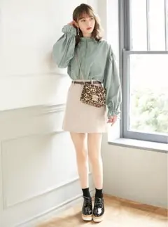 ベルト付き台形ミニスカート Aライン アイボリー