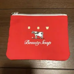 【新品】カウブランド　赤箱　牛乳石鹸　ティッシュポーチ　赤箱女子