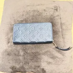 Louis Vuitton ジッピーウォレット