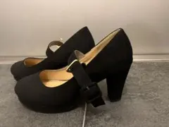 ブラック パンプス
