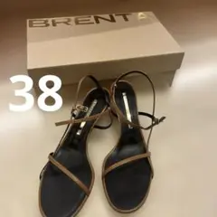 値下げしました　BRENTA サンダル　38 裏貼り済み　10分くらい履きましたのサムネイル