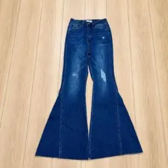 ワイエムアイ ダメージ ベルボトム デニム Ｓ 青 綿 お出かけ 美脚 脚長