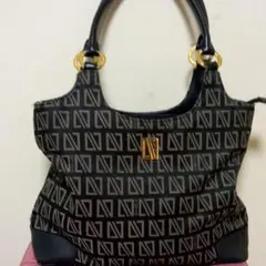 Item thumbnail for item e3c4b403-6814-45a2-bd51-bcc89e933f3e