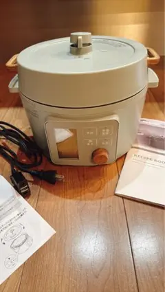 IRIS OHYAMA 電気圧力鍋 ピスタチオグリーンほぼ新品のサムネイル