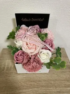 フラワーアレンジメント ドライフラワー風 造花 ボックス入り ピンク系