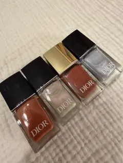 【新品】Dior ネイルカラー 4本セットのサムネイル