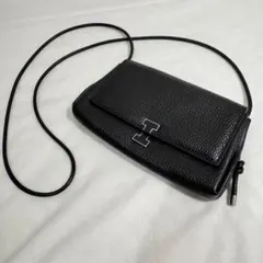 【極美品】IACUCCI アバ ウォレット ショルダー CERVO ブラック