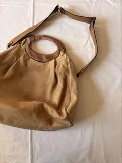 MARNI マルニ　バルーン型　レザー ショルダーバッグ　大きいサイズのサムネイル