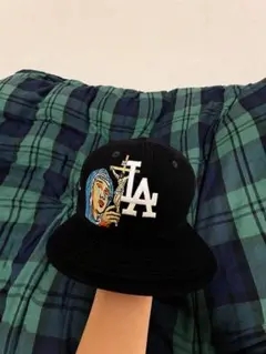 New Era LA Dodgers ベースボールキャップ ブラック　ベロアのサムネイル
