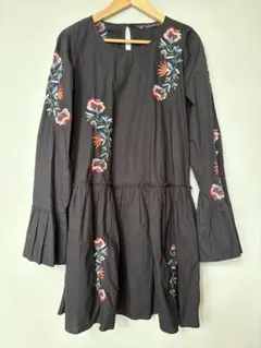 ZARA Trafaluc 黒刺繍フレア袖ミニワンピース L ザラ チュニック