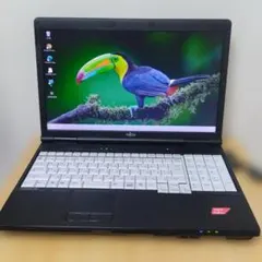 FUJITSU LIFEBOOK A553/P Windows 11pro
