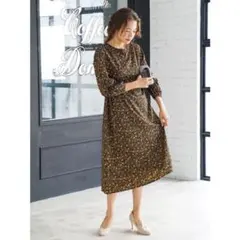 アースミュージックアンドエコロジー　レトロフラワー　ロングワンピース　小花柄　F