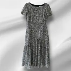 Otto 半袖ワンピースM 膝丈 黒白 総柄 上品　９号のサムネイル