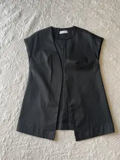 LEAN ブラック ノーカラー　コットンベスト　　美品