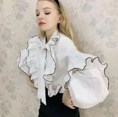 エピヌ ブラウス フリル piping frill volume blouseのサムネイル