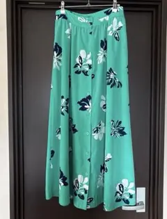 BANANA REPUBLIC 花柄ロングフレアスカート グリーン 2のサムネイル