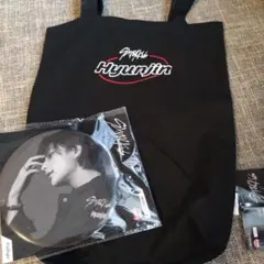 【未使用】Stray Kids Hyunjin トートバッグ＆BIG缶バッチ