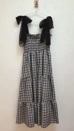 MAJESTIC LEGON 肩リボンシャーリングワンピース 黒 チェック柄