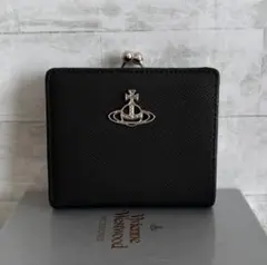 ヴィヴィアンウエストウッド シンプル&上品 二つ折り財布 オーブロゴ