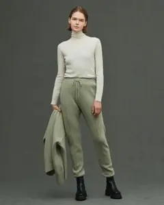 uncrave アンクレイヴ メリノウール ハイネックニット　パンツ