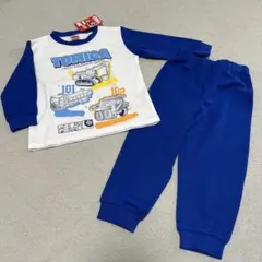 新品未使用　トミカ パジャマ 長袖　100cm