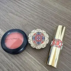 M.A.C.シャドウ、ANNA SUIシャドウ、イヴ・サンローランリップ