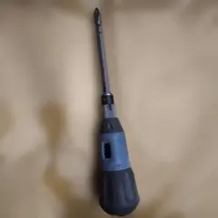스크루드라이버.한 손으로 쉽게 사용할 수 있는 손목!!
