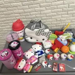 ハローキティグッズまとめ売り　アクリルスタンド・タンブラーなど ハローキティグッズまとめ売り アクリルスタンド・タンブラーなど