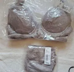 エメフィール　楽ブラ＆ショーツ