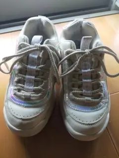 NUOVO　スニーカー　22cm