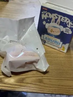 POP MART LABUBU ミニ　マーケット　マグネットフィギュア
