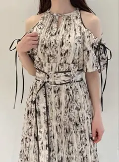 2WAYボリュームスリーブプリントワンピース　　SNIDEL