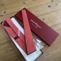 フェラガモ ネクタイ