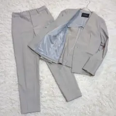 極美品 グリーンレーベルリラクシング 36 ノーカラーパンツスーツ カチリラ