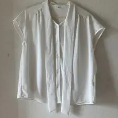 GU ホワイト シフォン 半袖シャツ