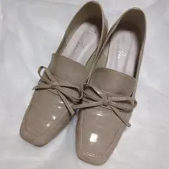 Laura Leaラウナレア ベージュ系リボンパンプスエナメル24cm