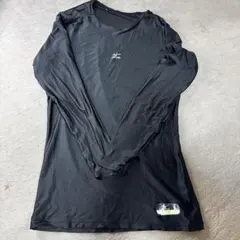 ミズノ　アンダーシャツ　黒　長袖 O