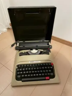 希少】Olivetti Lettera 32 タイプライター【フランス語用】 - メルカリ