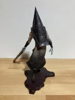 レッドピラミッドシング　サイレントヒル2 SILENT HILL 2 フィギュア