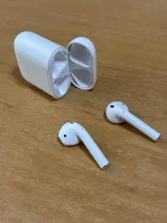 ジャンクApple AirPods 第二世代のサムネイル