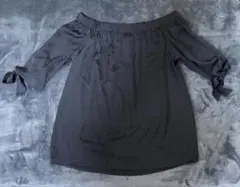 H＆M オフショルダー ブラック トップス サイズ34