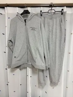 【美品】Karl Kani セットアップ XXL グレー 未使用 スウェットのサムネイル