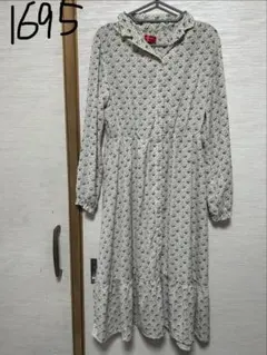 レディース　古着　花柄　ワンピース　サイズM 説明文読んでください