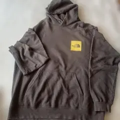 ノースフェイス　パーカー　XL 背面ロゴ入り