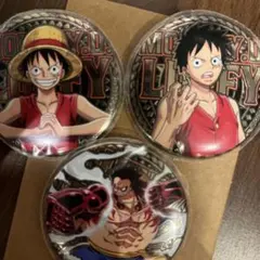ONE PIECE 輩缶バッジ YELLOW ルフィ - メルカリ